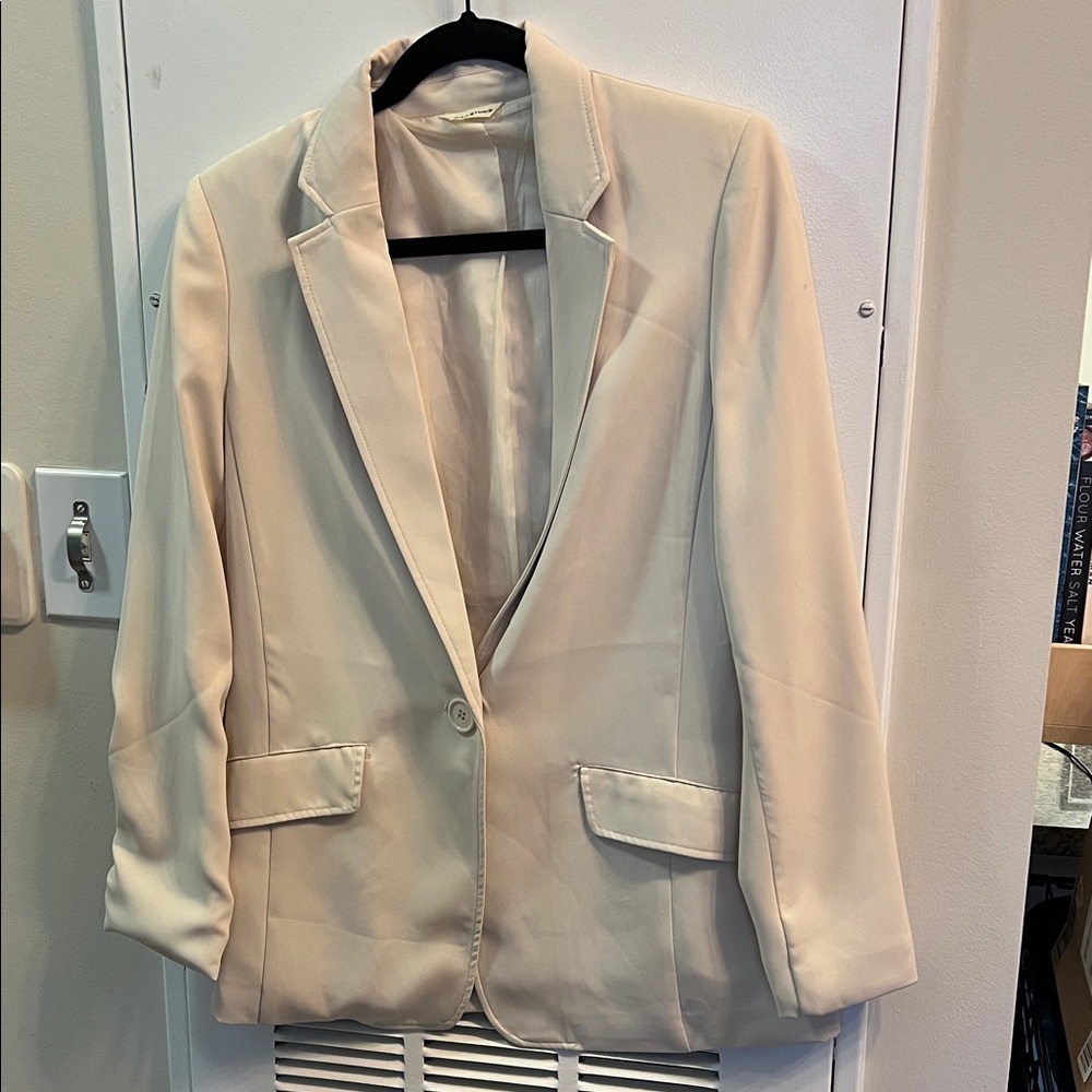 Women's Cream Blazer